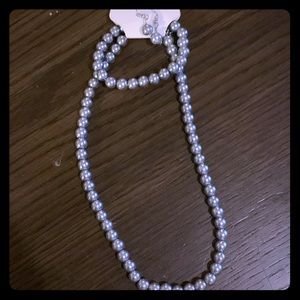 Gorgeous gray pearl 3 piece necklace set